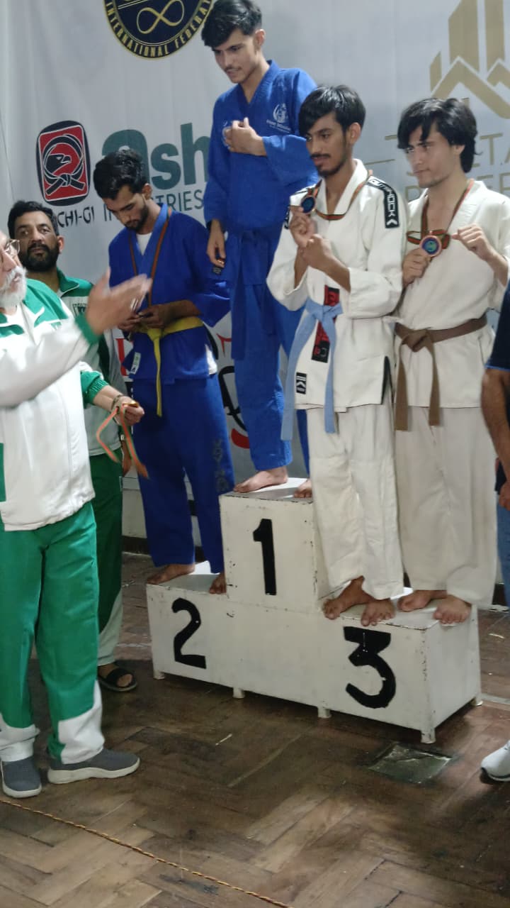 Award-winning combat ju-jutsu athletes